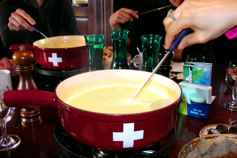 Ficheiro:Swiss fondue 2.jpg