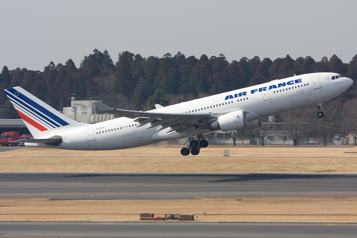 http://upload.wikimedia.org/wikipedia/commons/6/60/Airfrance_fgzch_a330200_1.jpg
