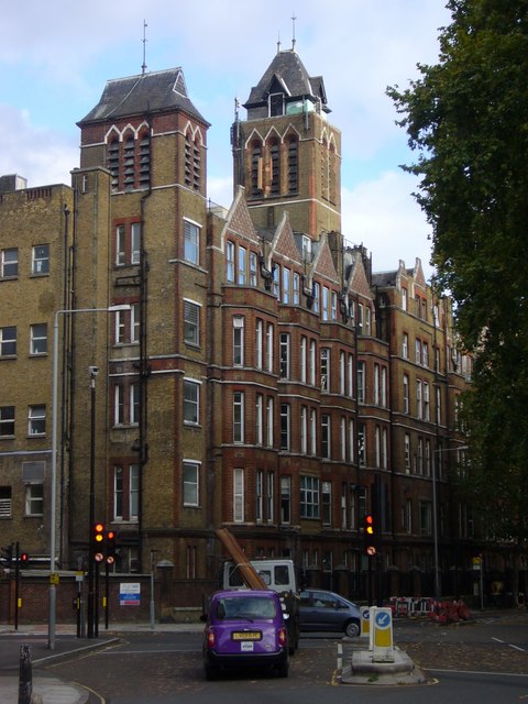 St_Pancras_Hospital,_Camden_-_geograph.org.uk_-_1560738.jpg