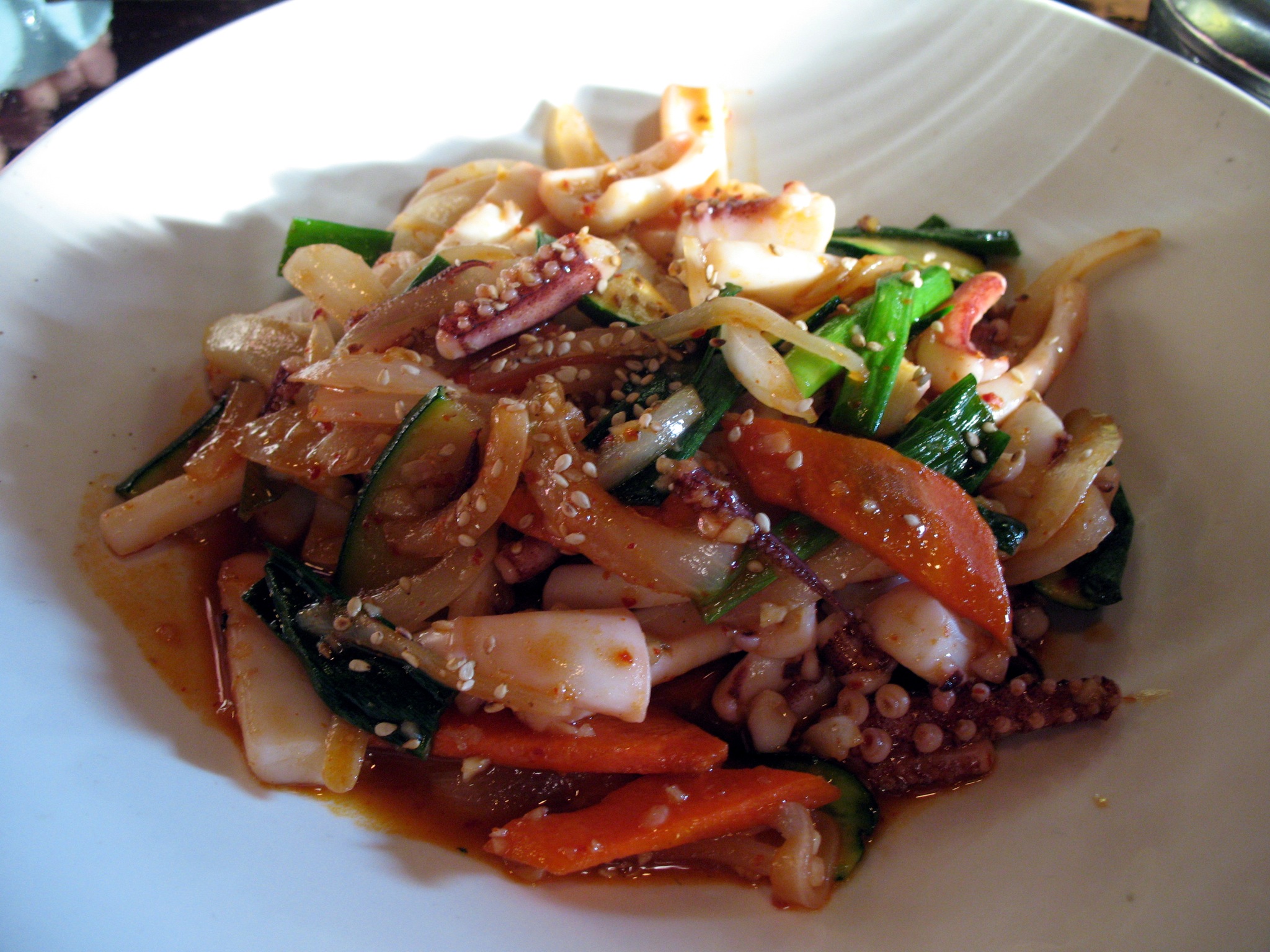 Korean_cuisine-Ojingeo_bokkeum-01.jpg