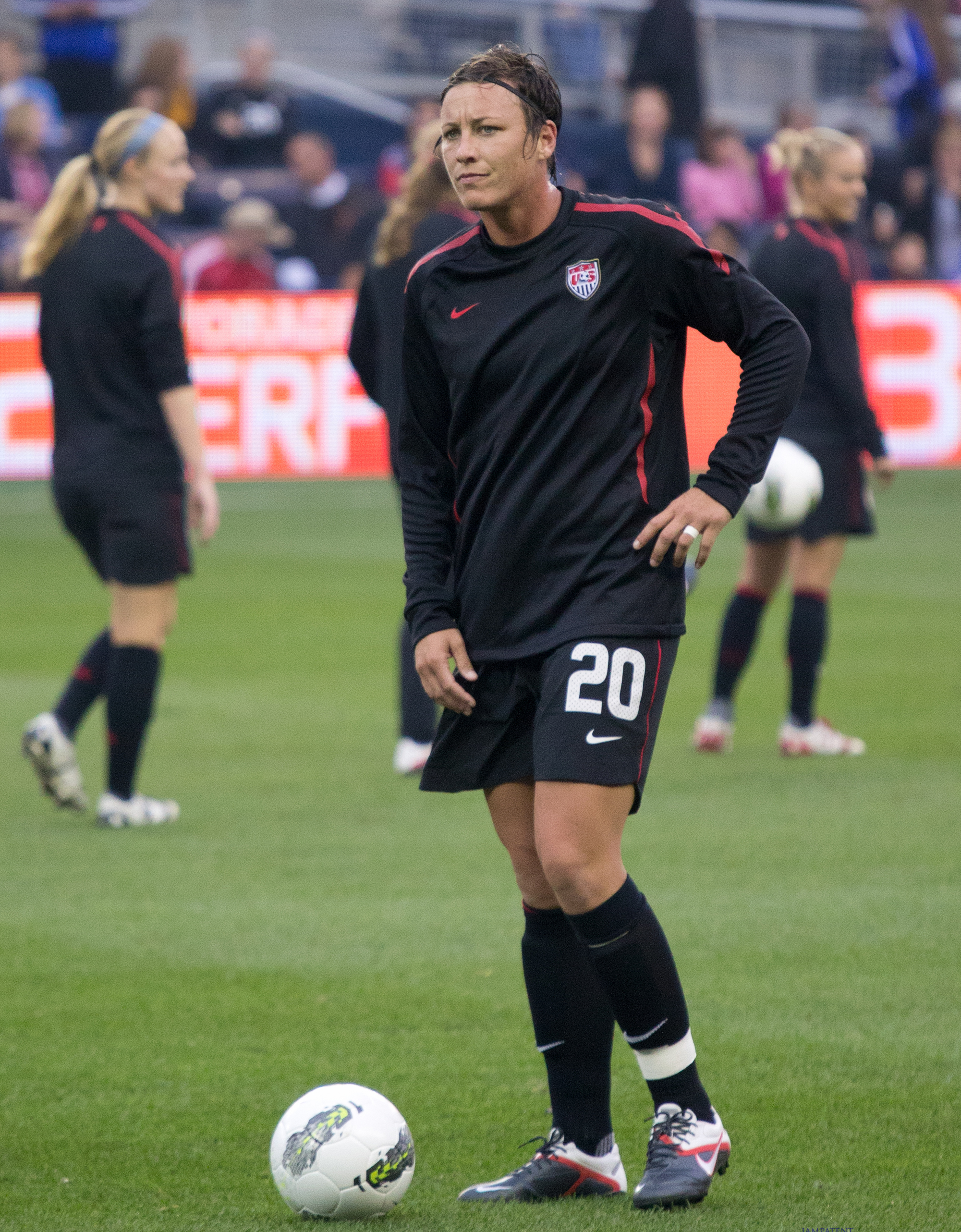 File:Abby Wambach USA vs Can Sep17.jpg - Wikipedia