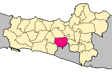 Localização da Regência de Magelang em Java Central