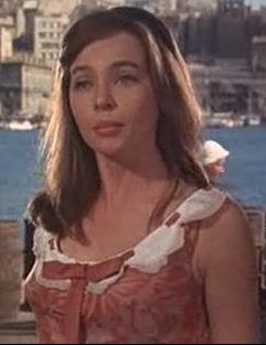 Cropped screenshot of Leslie Caron from the tr...