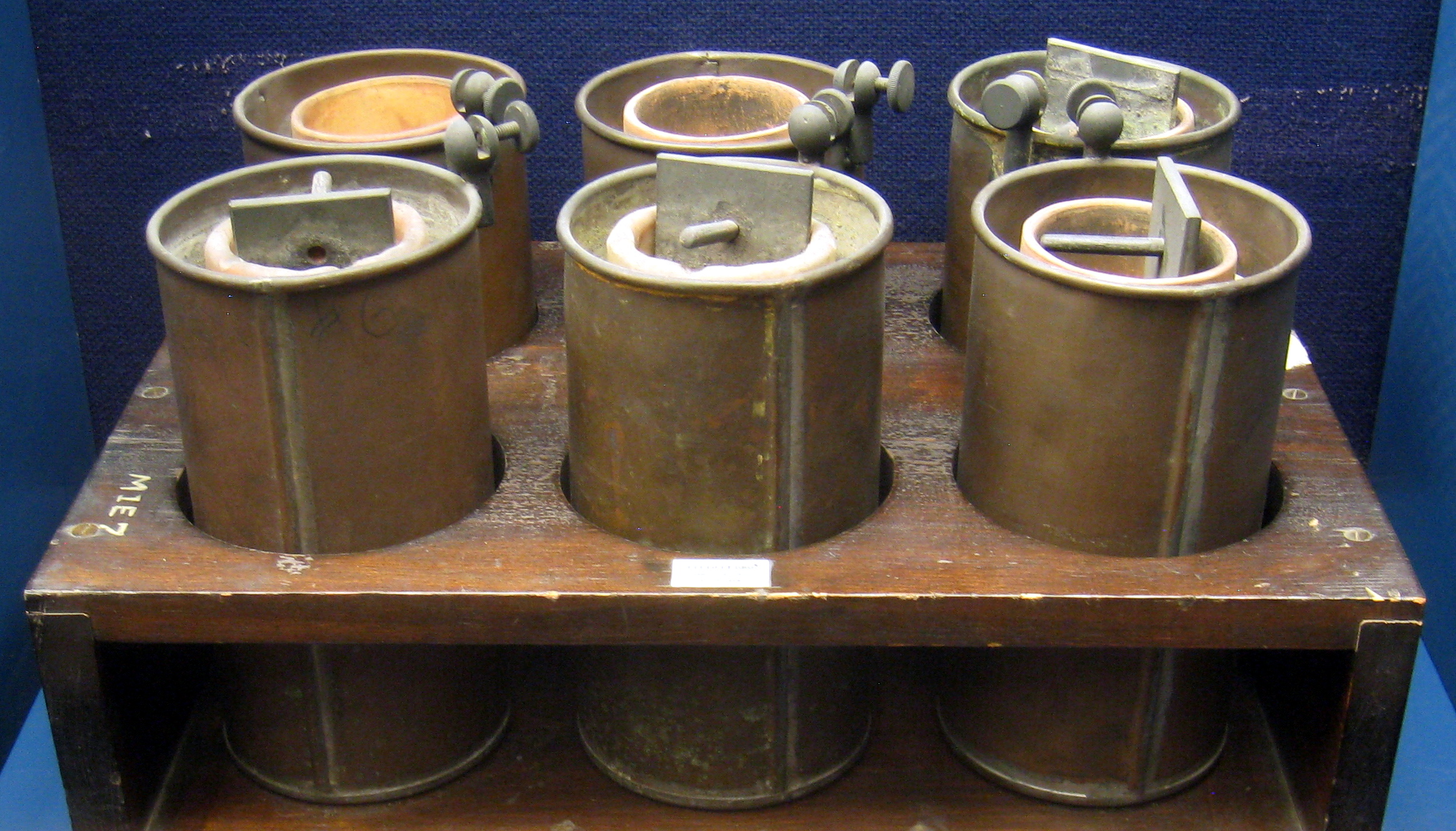 File:NMAH-Daniell cell batteries 1836.JPG - Wikipedia, the free ...