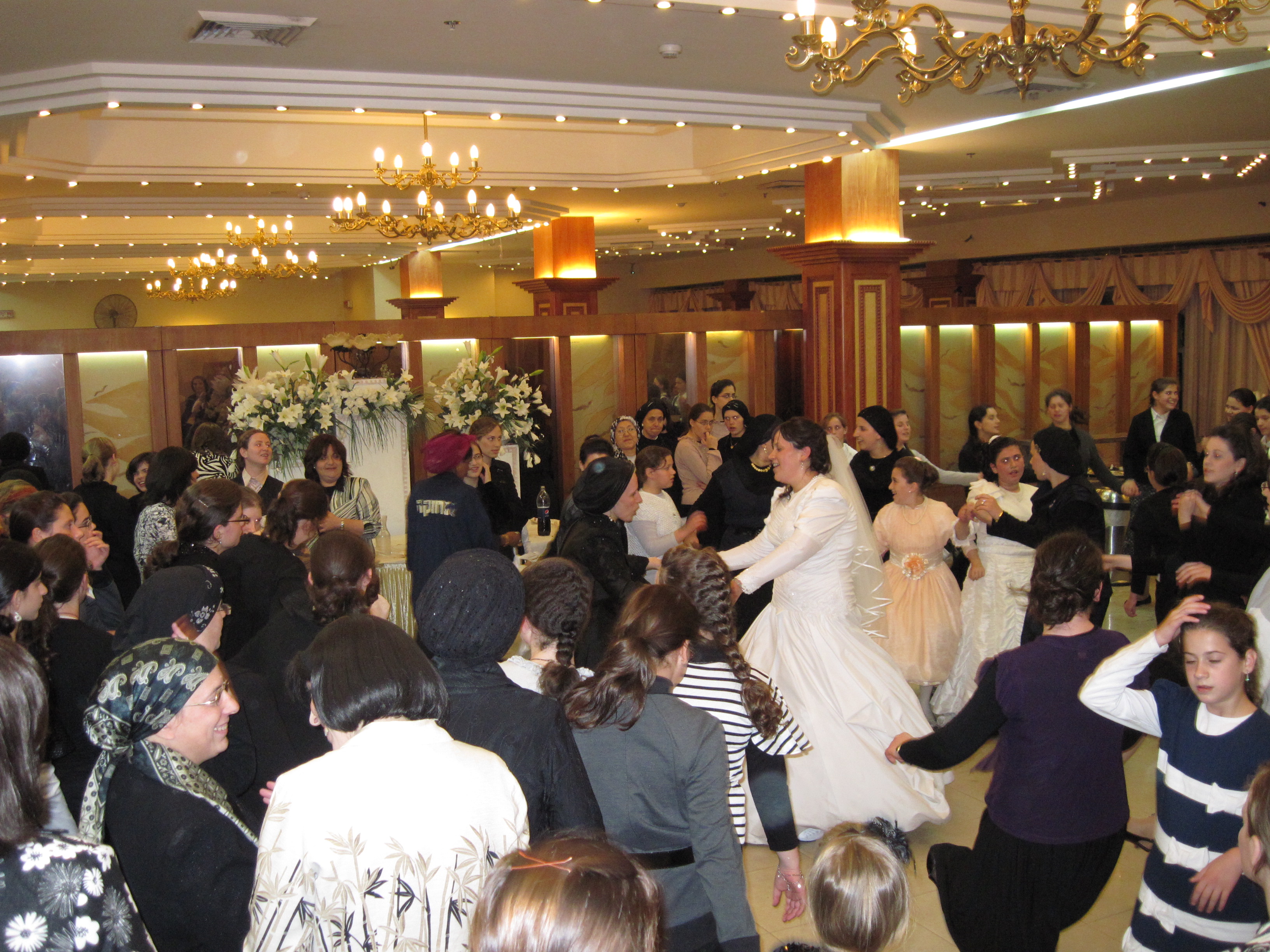 http://upload.wikimedia.org/wikipedia/commons/6/68/Armonot_Wolf_wedding%2C_Jerusalem.jpg
