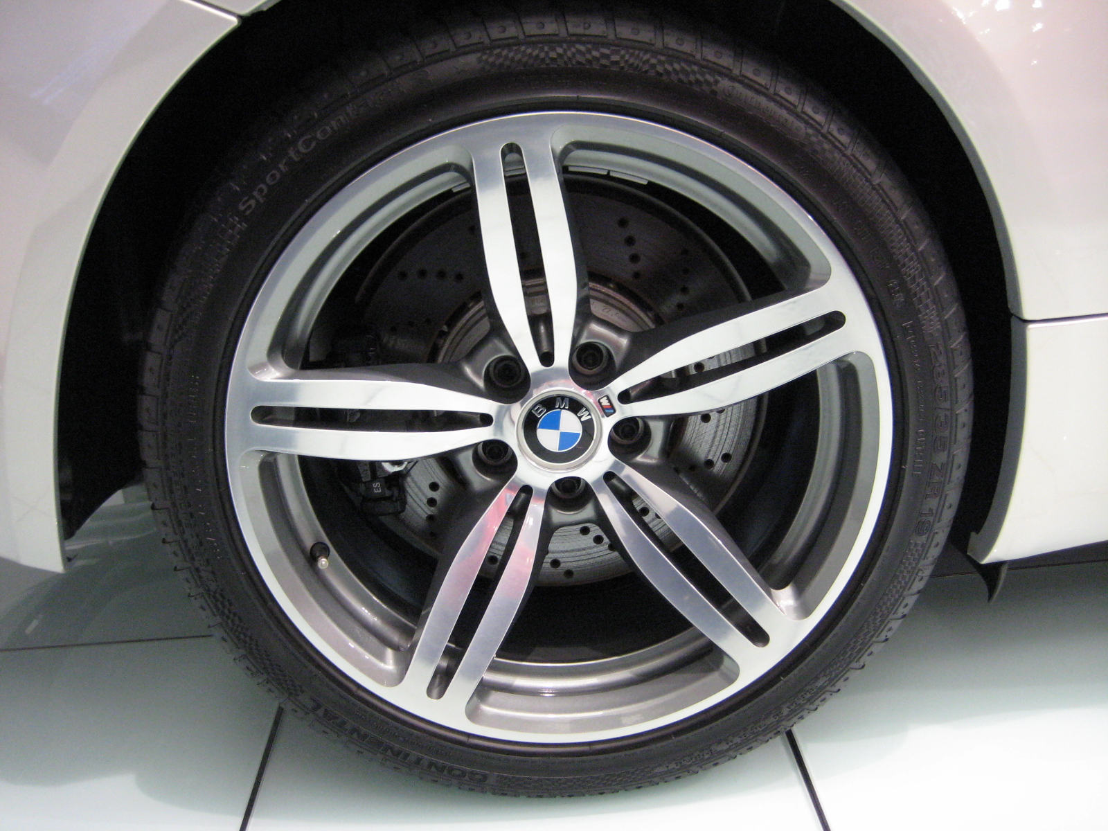 Filebmw E M Coupe Wheel Jpg Wikimedia Commons