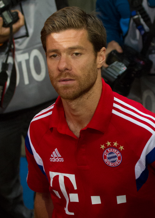 Xabi Alonso couple