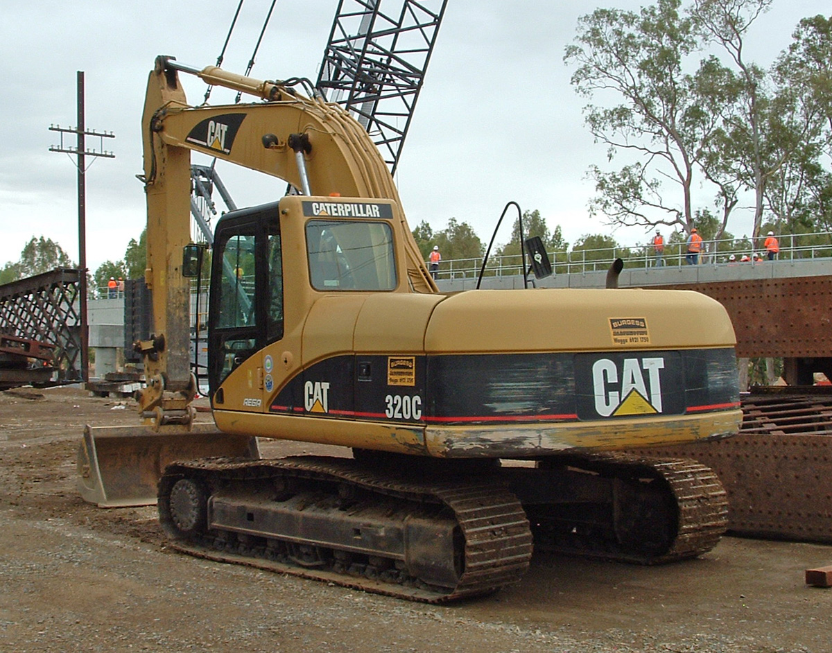 Caterpillar_320C_Excavator.jpg