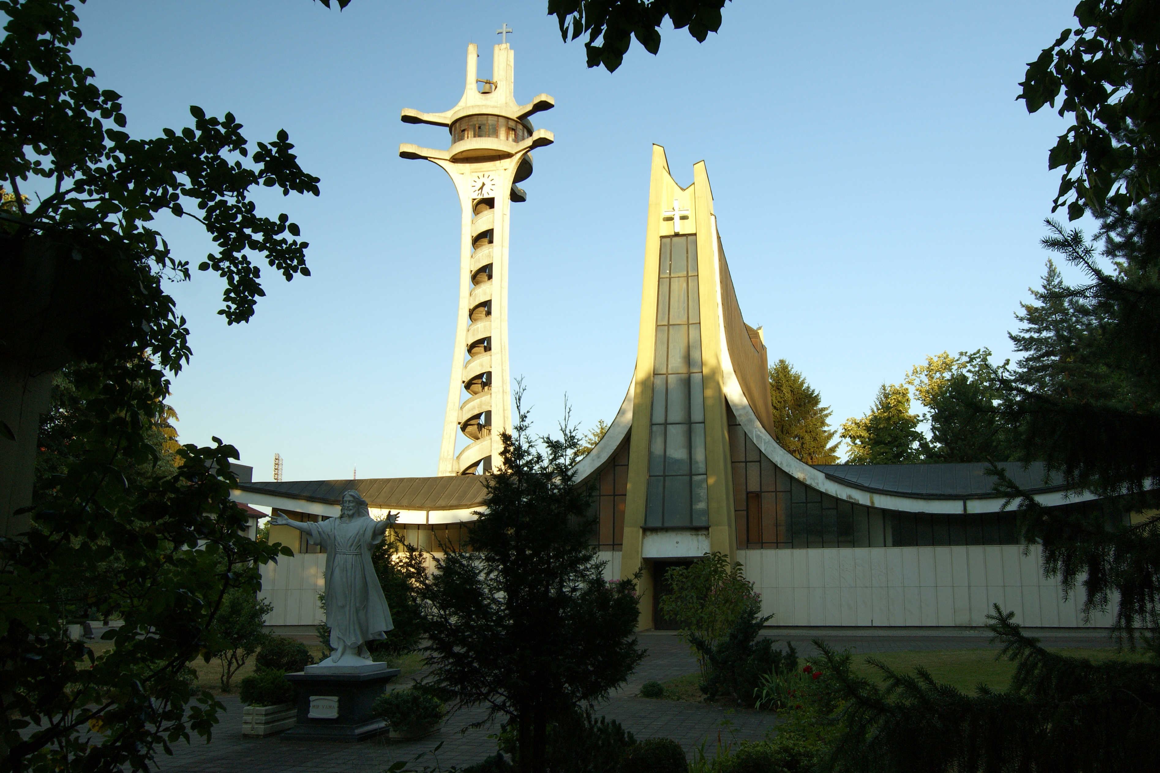 Cathedral_of_Saint_Bonaventure.jpg