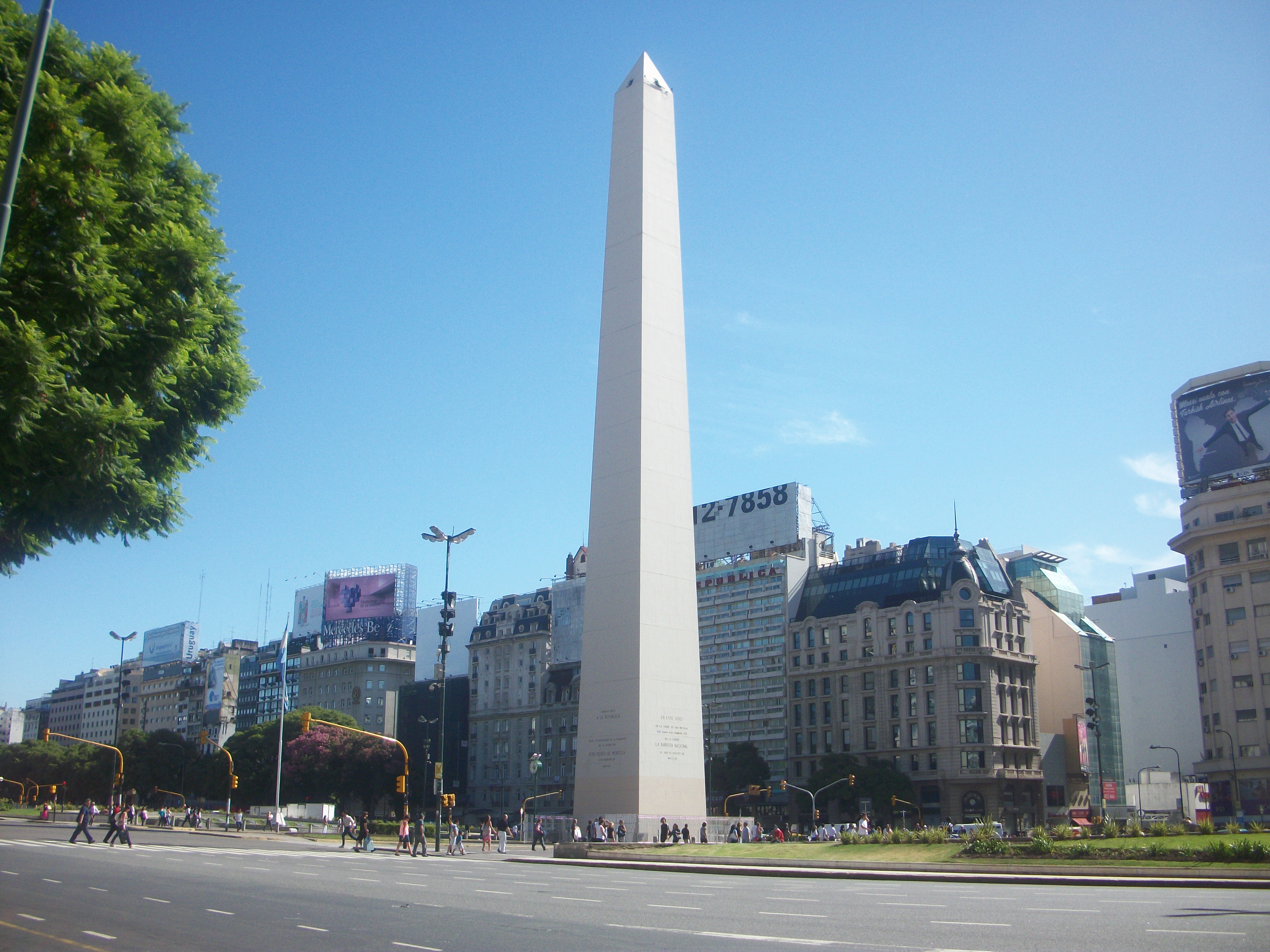 File:Obelisco en Buenos Aires.JPG