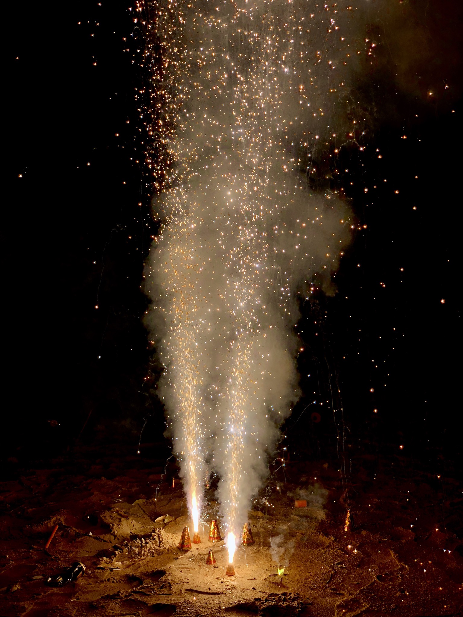 Diwali_crackers_at_Vizag_beach_1