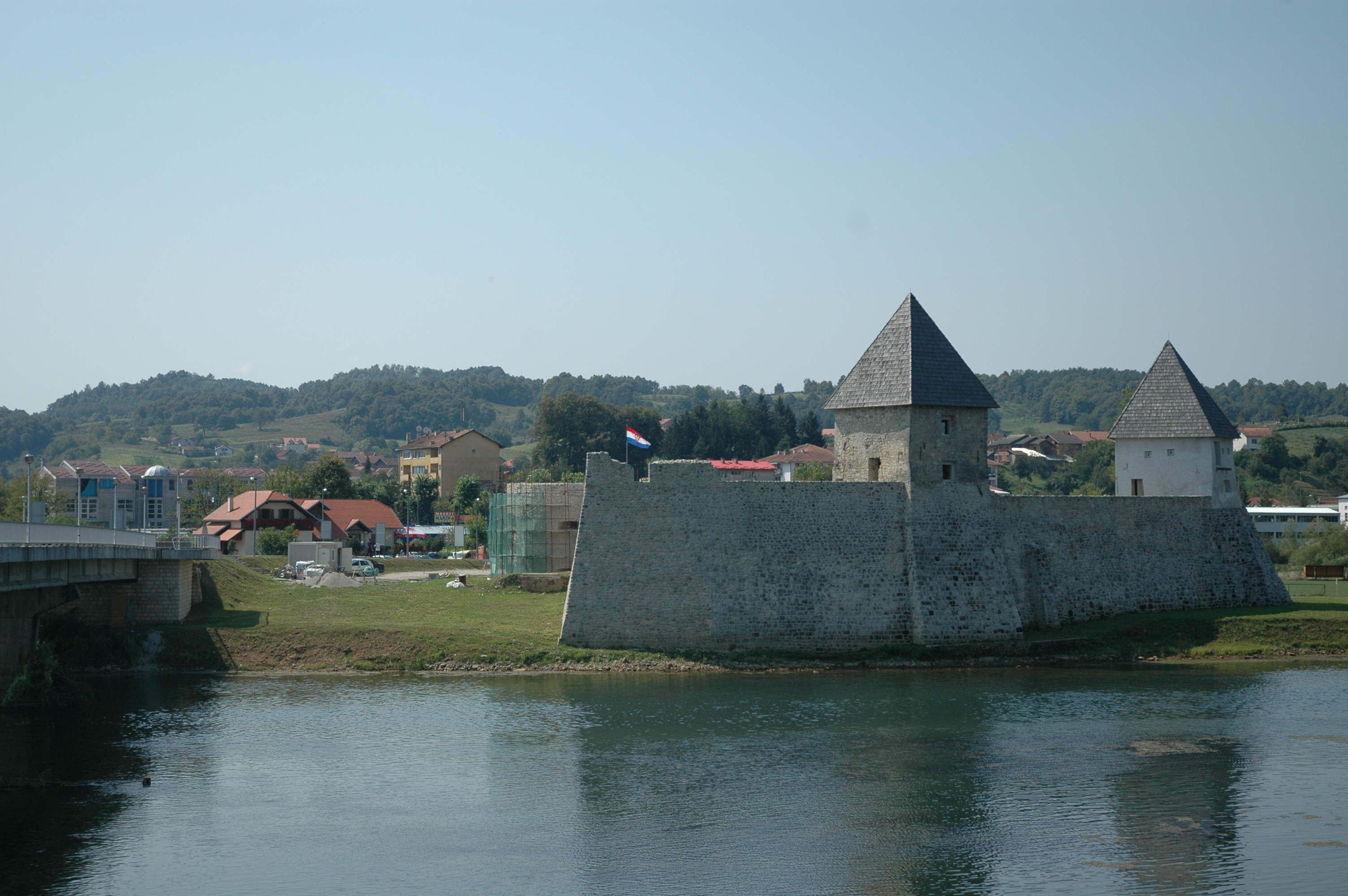 HrvatskaKostjanica-castle2008.JPG