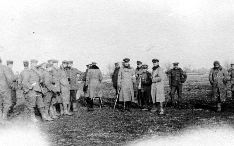 British and German troops meeting in No man's ...
