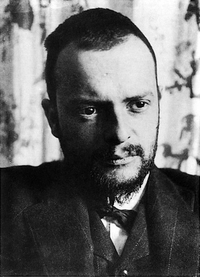 Paul Klee, photographed in 1911 by Alexander Eliasberg (Wikimedia Commons)