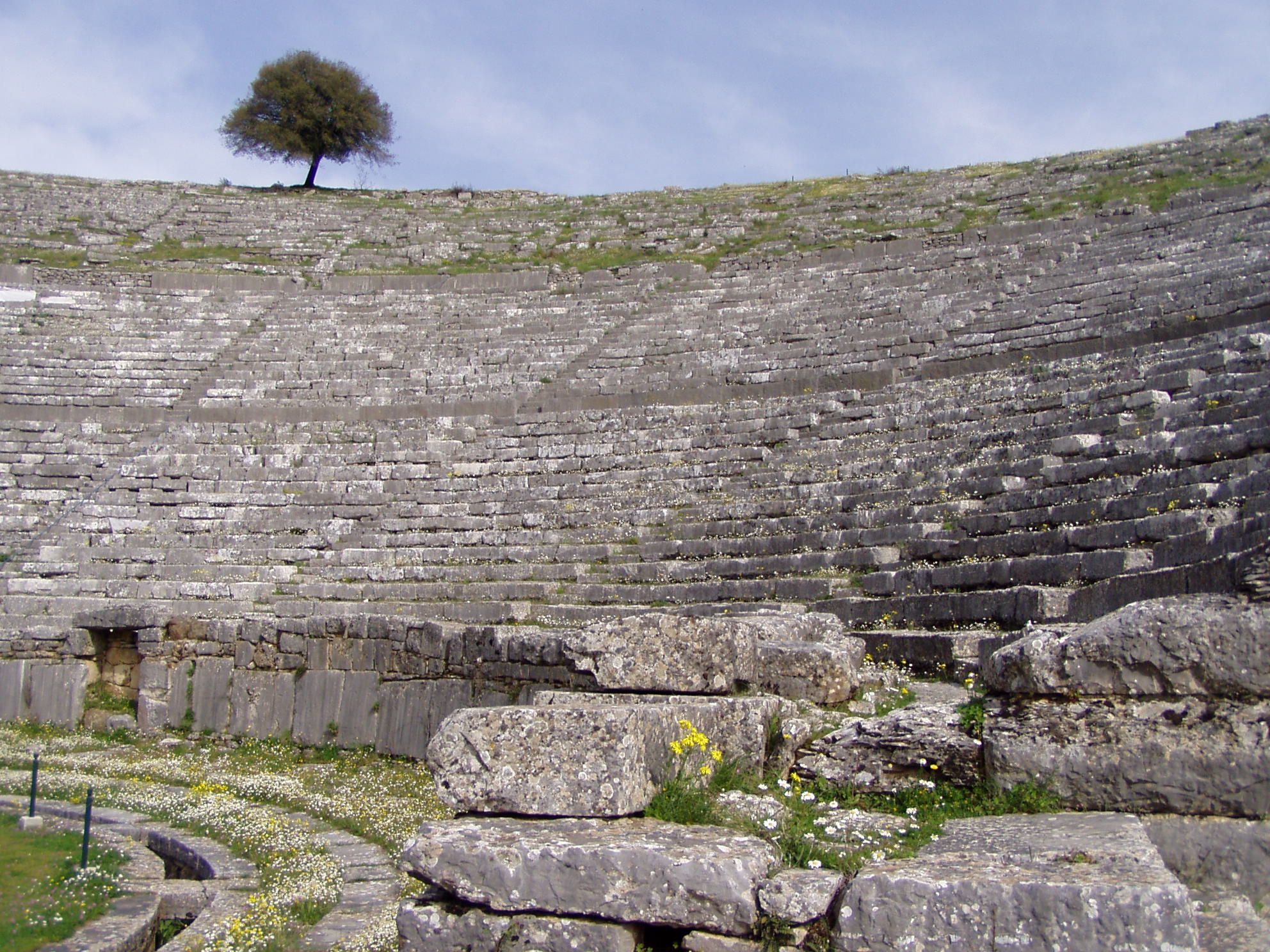 ancient greek amphitheater
