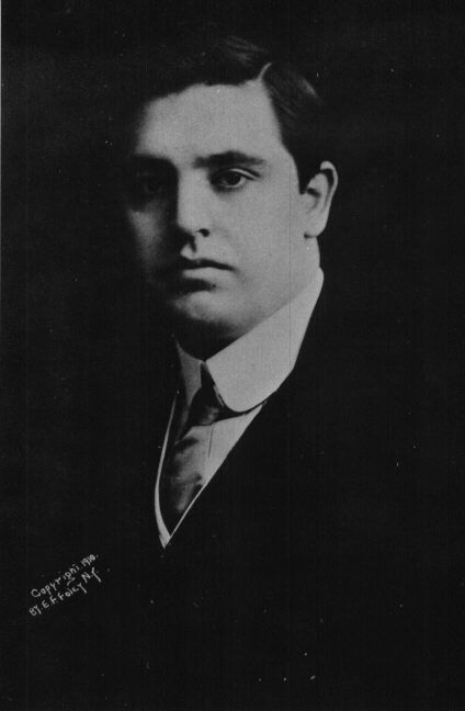 John McCormack, New York 1910. Zdroj http://www.mccormacksociety.co.uk/mccpics/images/MCC113_JPG.jpg