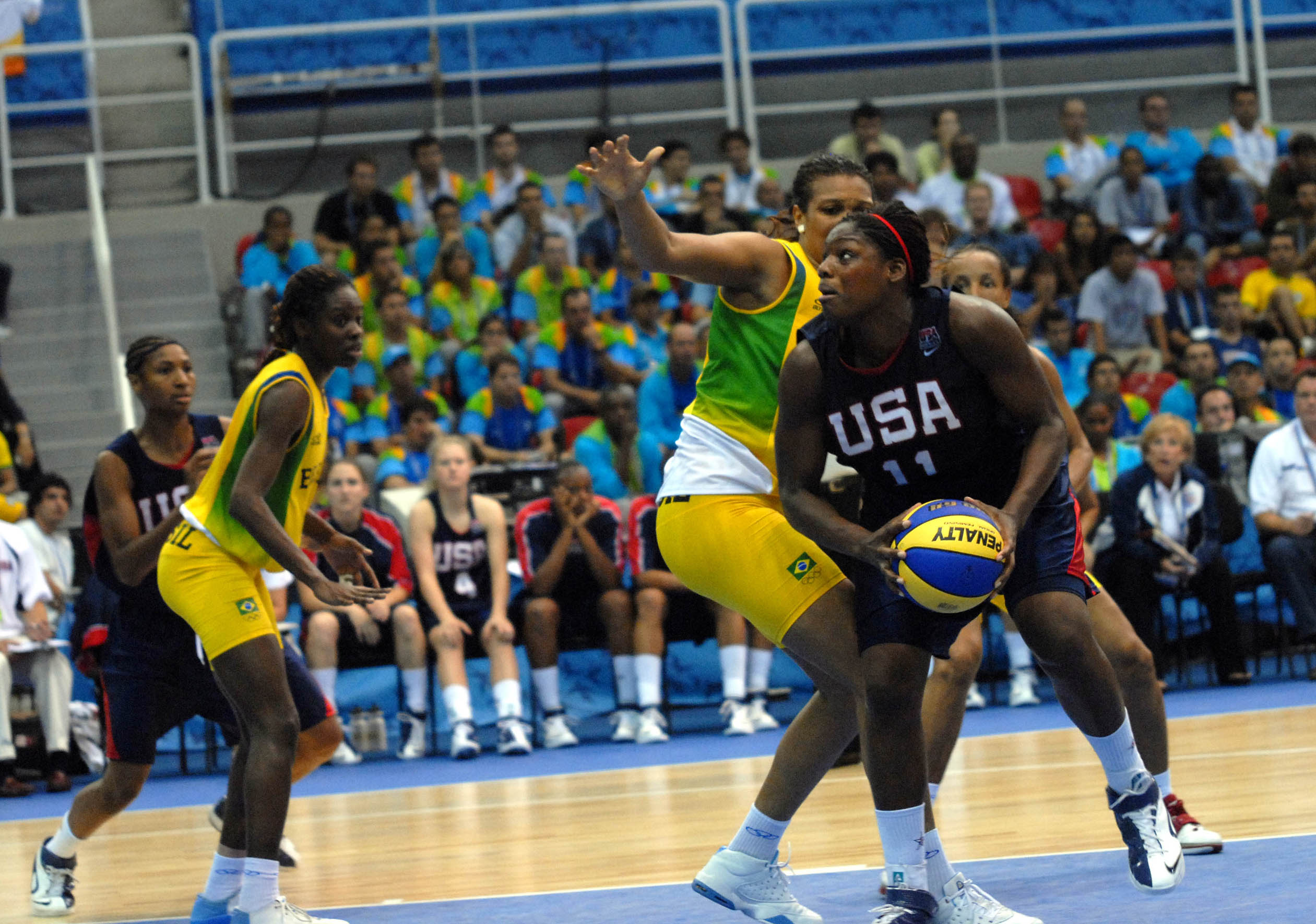 File:BRA vs. USA women's basketball Rio 2007.jpg - Wikimedia Commons