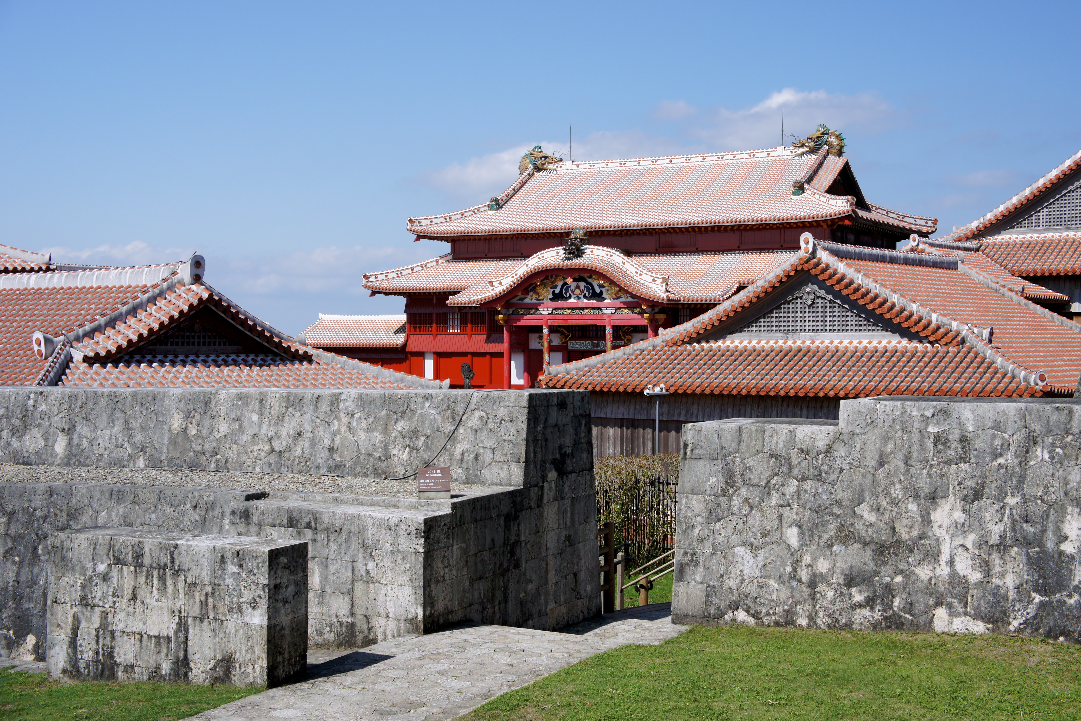 日本沖繩第一間台灣駐點旅遊渡假旅宿清風會館，全程旅遊配給專屬華語環島司機，帶您享受日本沖繩石垣島入口即化的石垣牛肉、川平灣蔚藍珊瑚海景！旅遊日本沖繩石垣島就選清風會館。