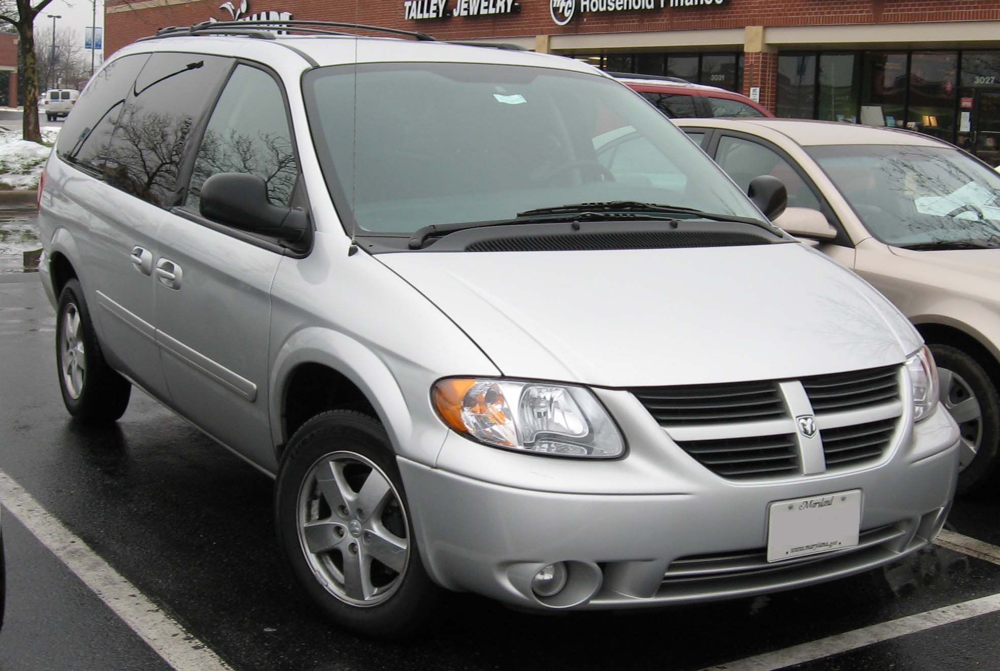 2005 Dodge Grand Caravan on File 2005 07 Dodge Grand Caravan Jpg   Wikimedia Commons