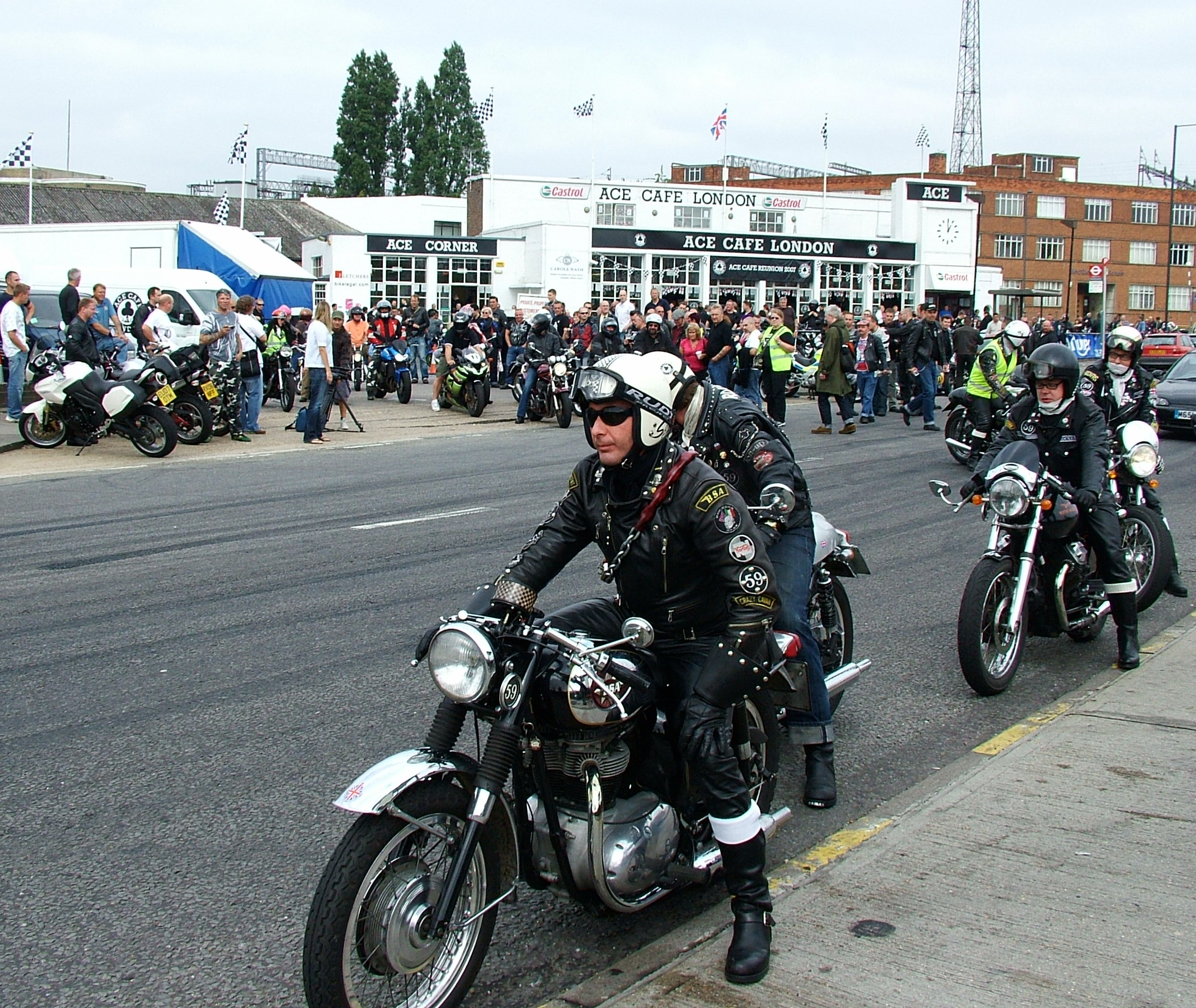 BSA_riders_at_2007_Ace_Cafe_reunion.jpg