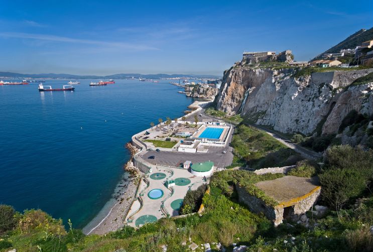 File:Gibraltar - Rosia.jpg
