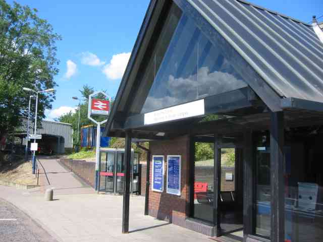 kings langley station