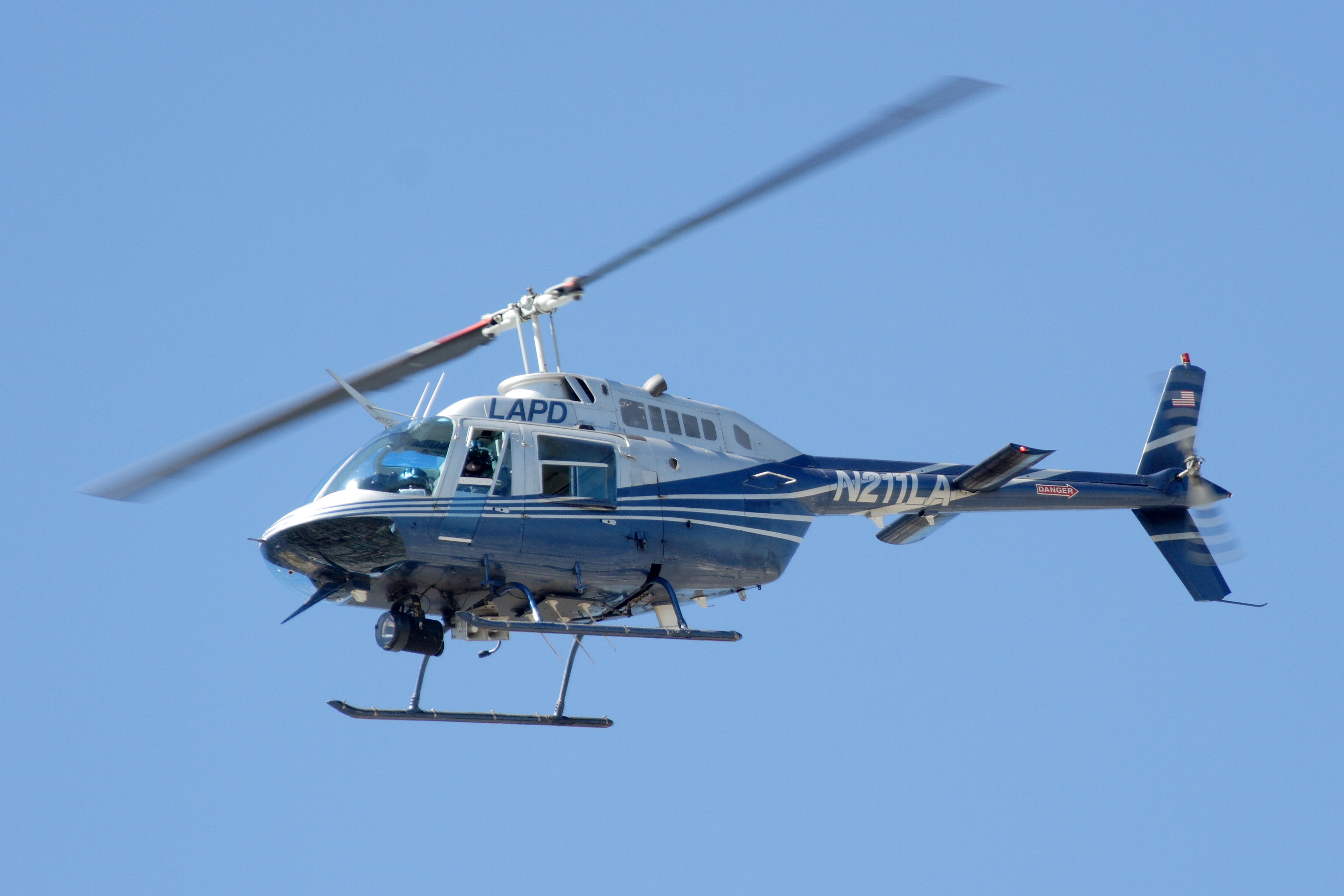 File:LAPD Bell 206 Jetranger.jpg - Wikipedia, the free encyclopedia