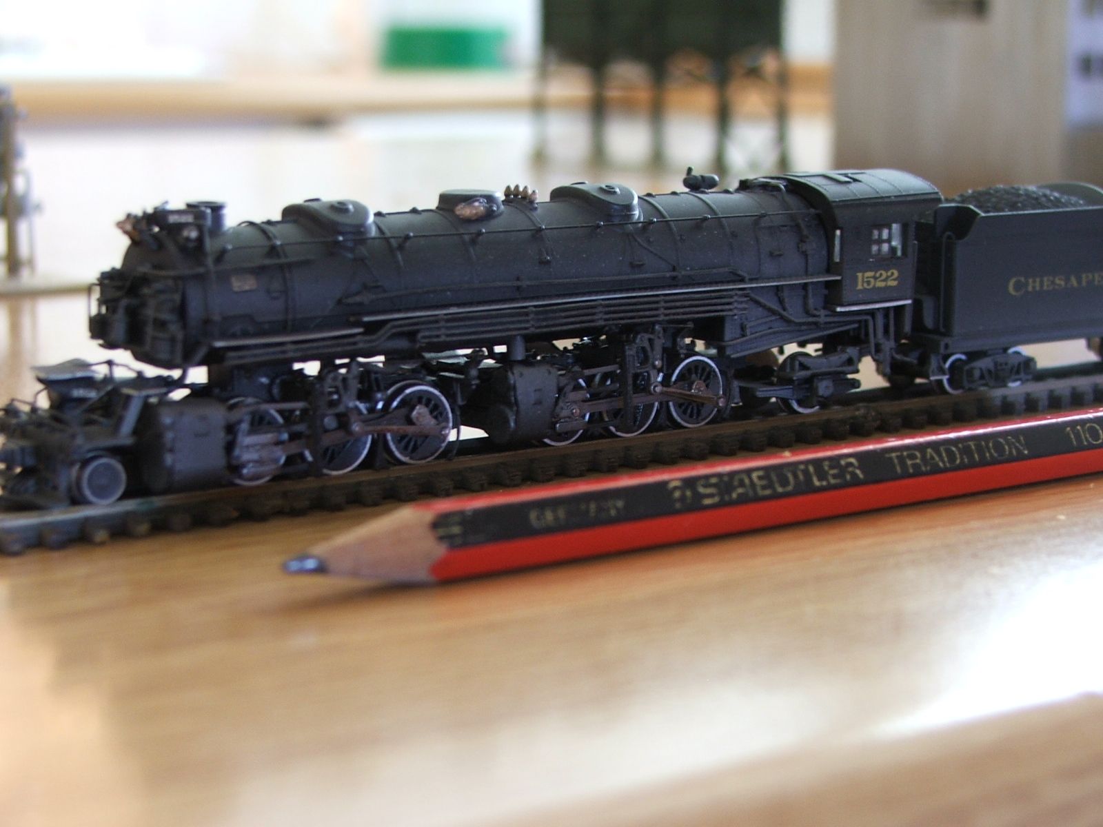 Description Bachmann-2-6-6-2withPencil.jpg