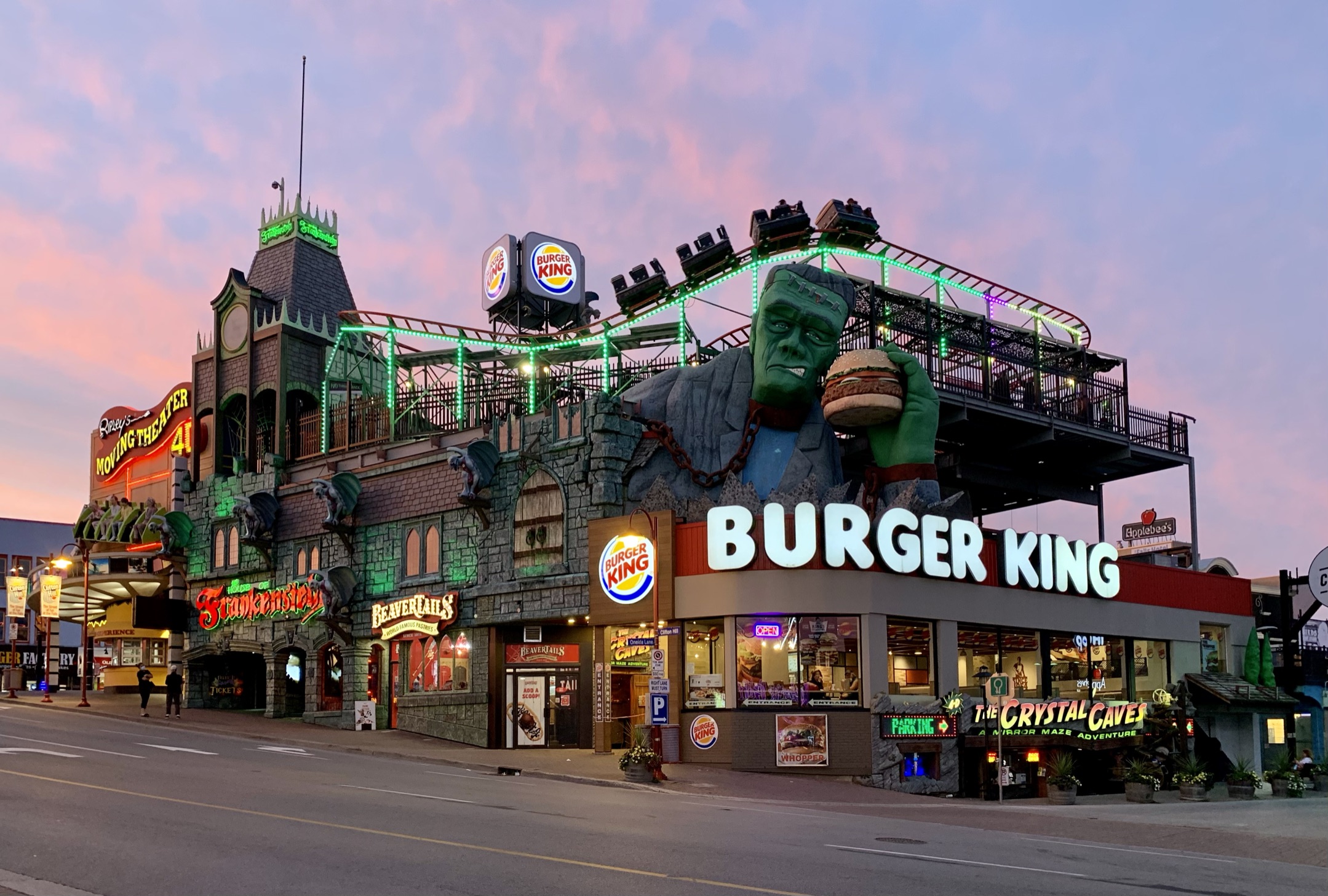 Clifton hill attractions fun house