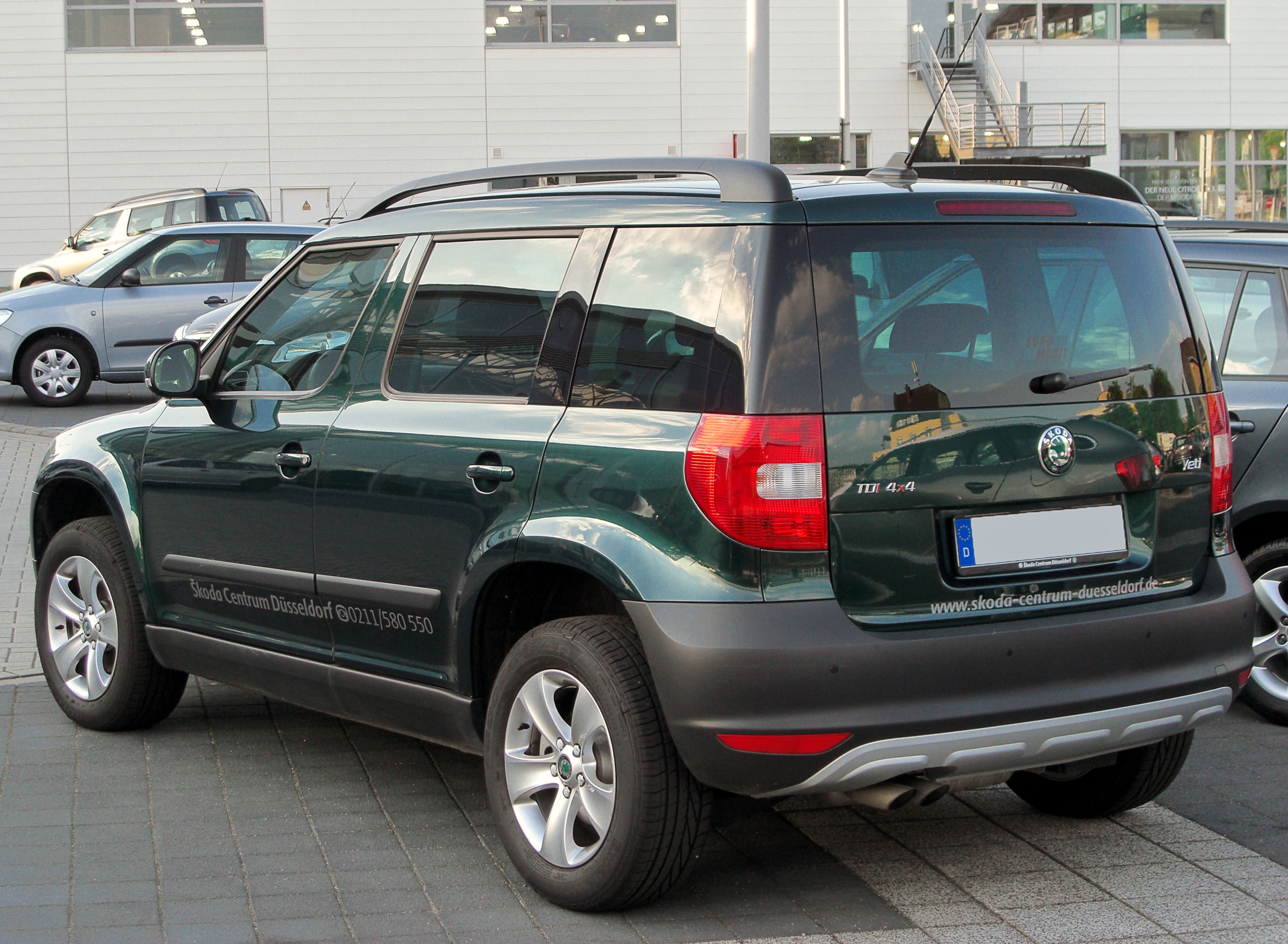 Skoda_Yeti_2.0_TDI_4x4_rear_20100524.jpg