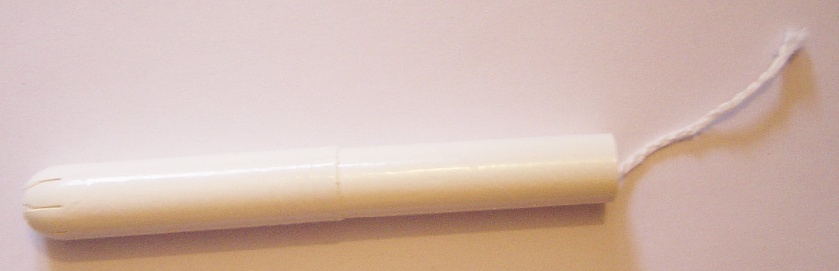 http://upload.wikimedia.org/wikipedia/commons/7/7a/Tampon_with_applicator.jpg