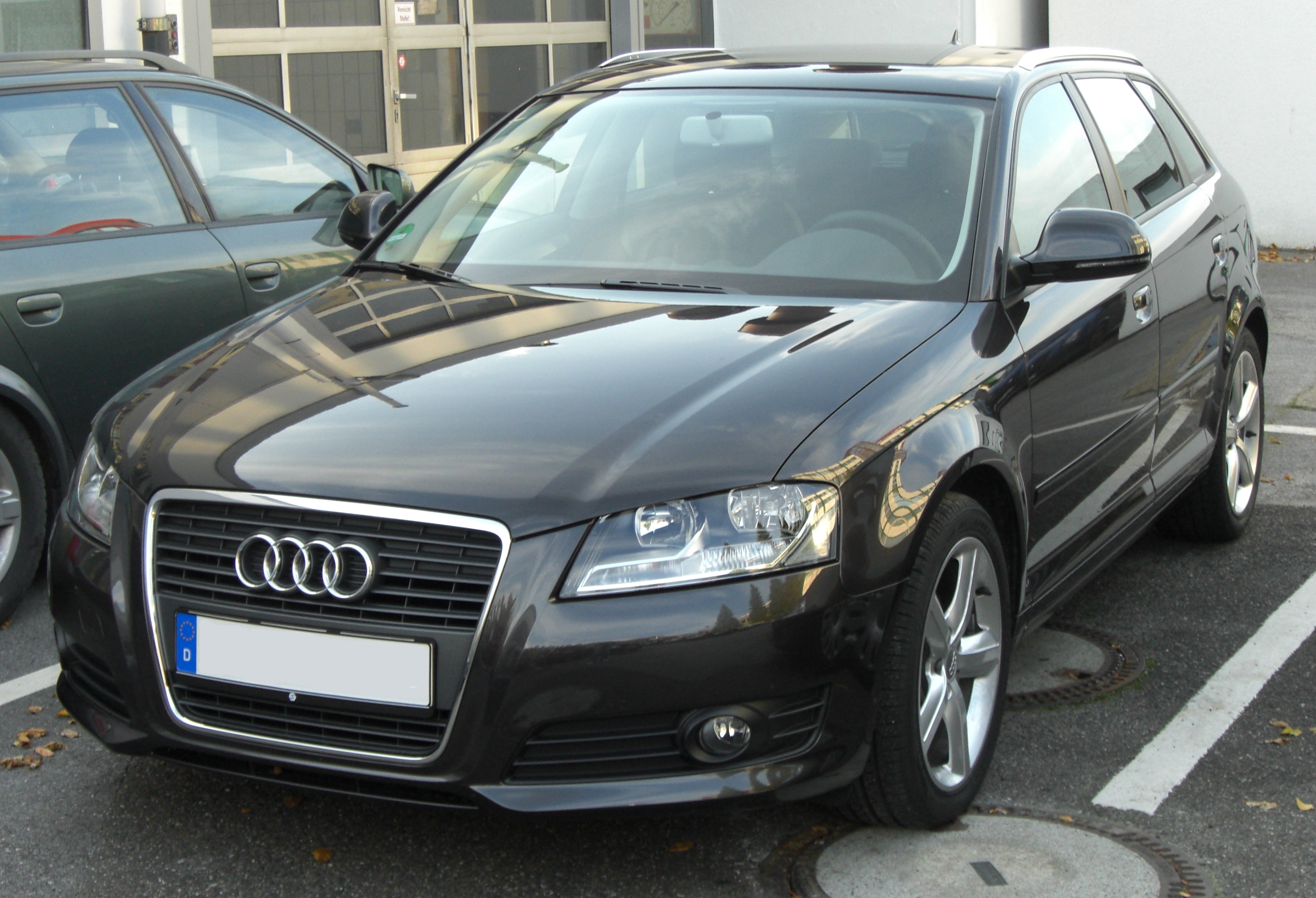 Audi_A3_Sportback_1.9_TDI_II.Facelift_front.JPG