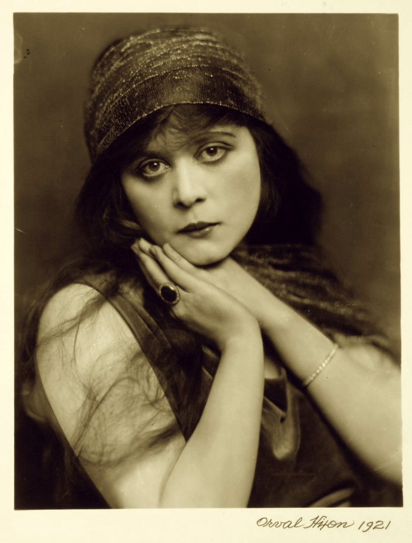 FileTheda Bara 1921 Orval Hixonjpg 468 599