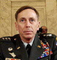 English: General David Petraeus in testimony