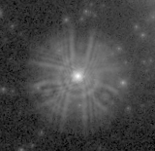 Súbor:Hubble PSF with flawed optics.jpg