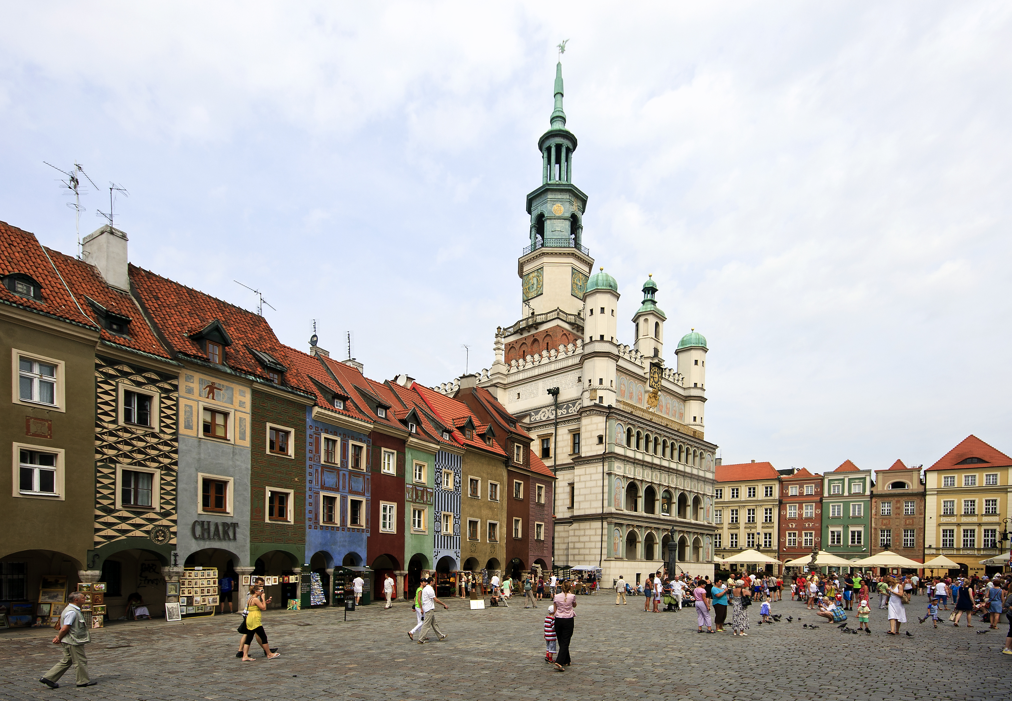 FileOld marketplace and city hall in Poznań.jpg Wikimedia Commons