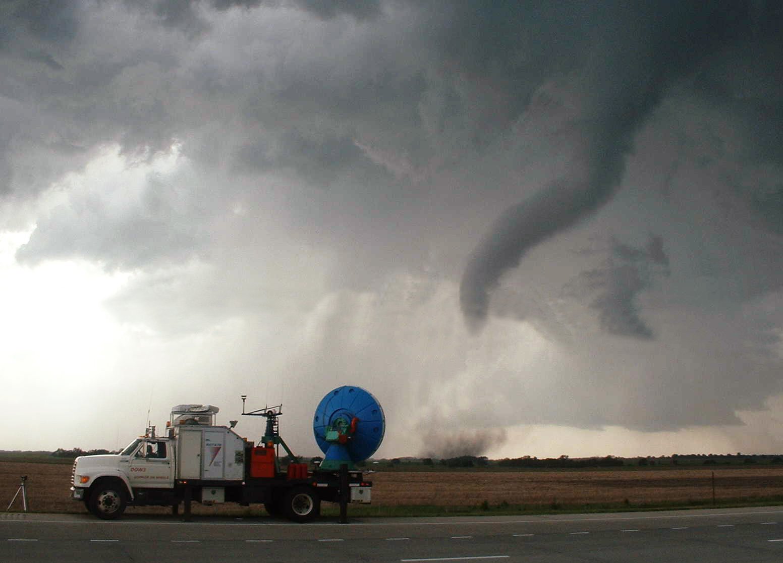File:Tornado with DOW.jpg