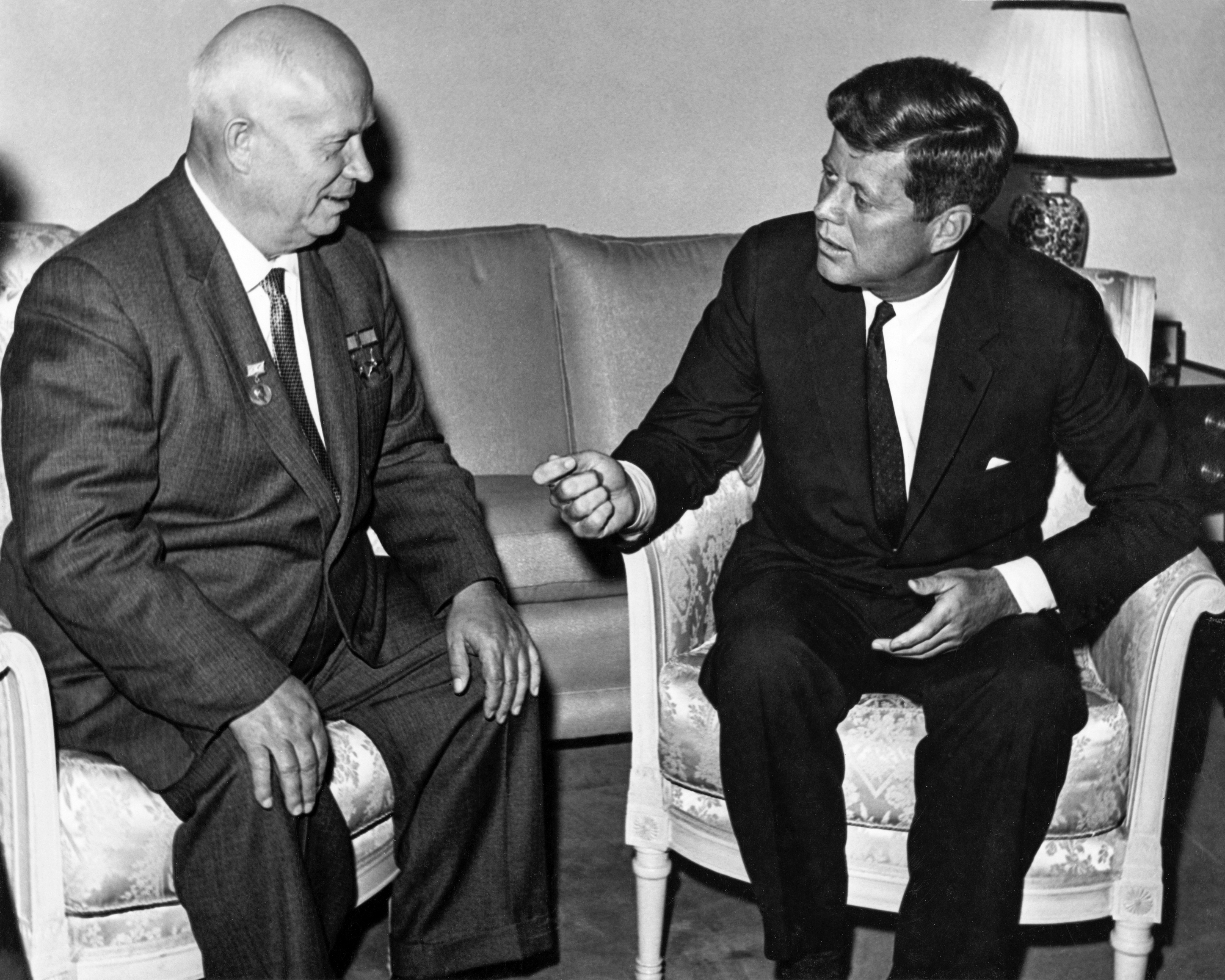 File:John Kennedy, Nikita Khrushchev 1961.jpg