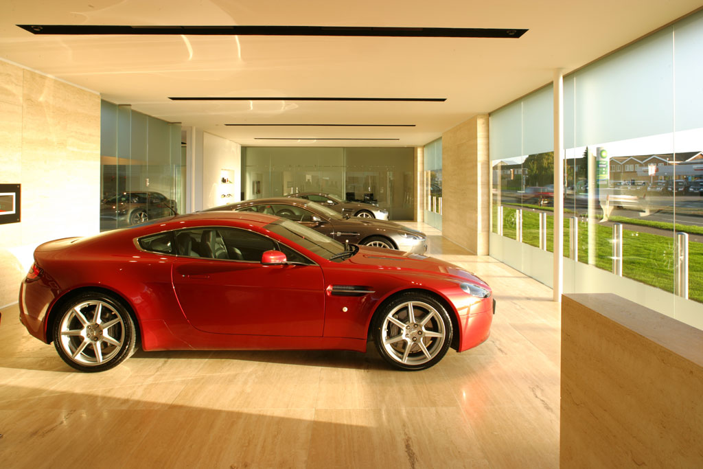 FileAstonMartinShowroomDesign5lgjpg