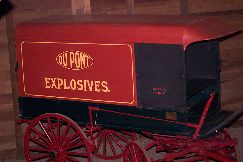 http://upload.wikimedia.org/wikipedia/commons/7/7f/Hagley_DuPont_Wagon.jpg