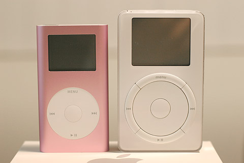 Foto de ipod mini e de primeira geração