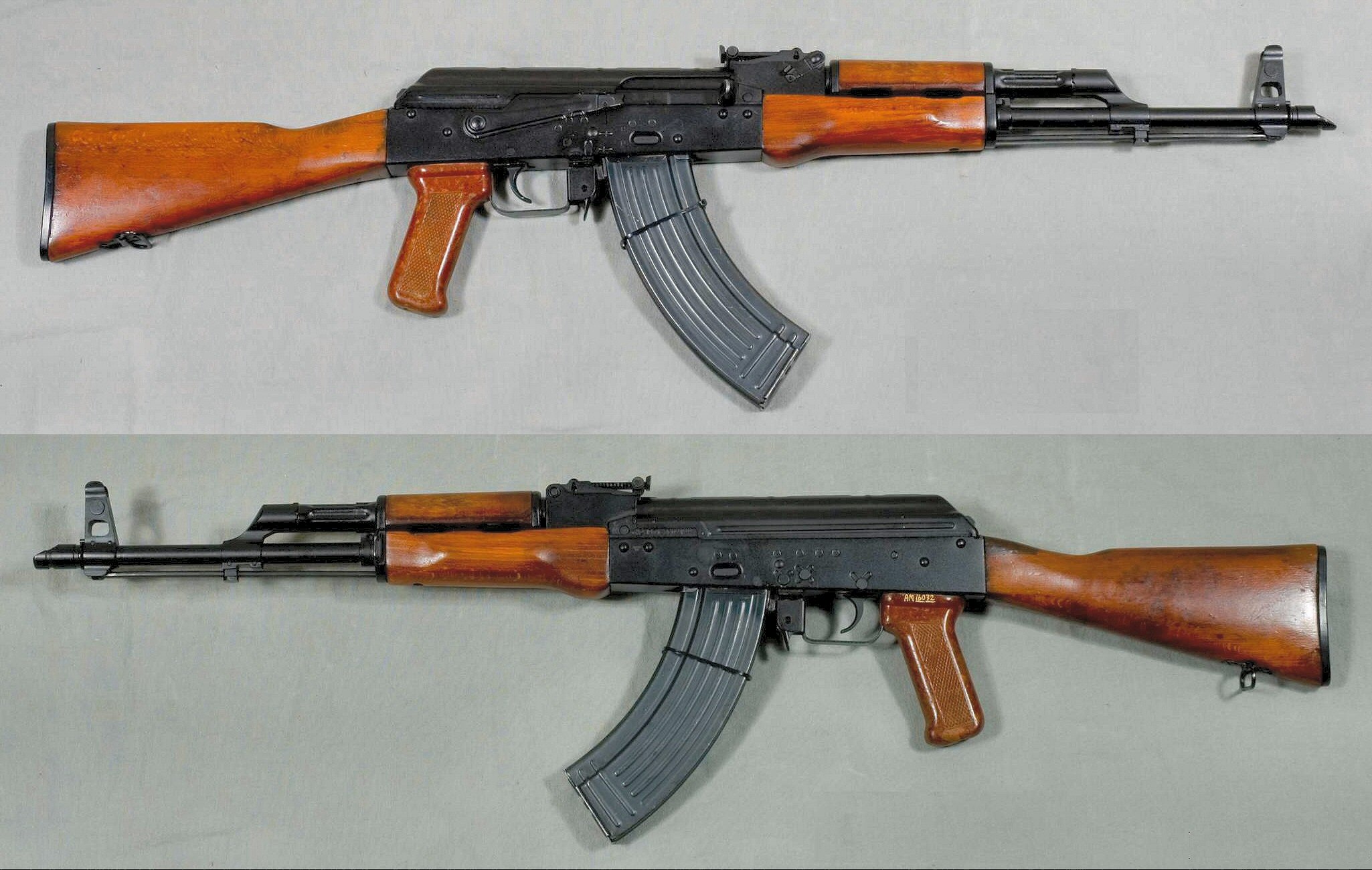 البندقيه الهجوميه السوفييتيه المشهوره الكلاشينكوف  AKM_automatkarbin,_Ryssland_-_7,62x39mm_-_Arm%C3%A9museum