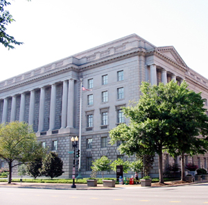 File:IRS building on constitution avenue in DC.jpg