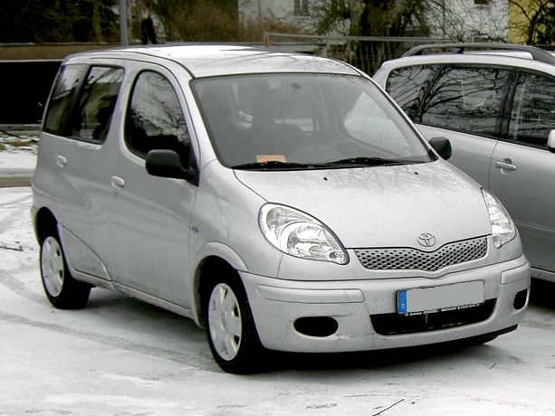 File:Toyota Yaris Verso.jpg