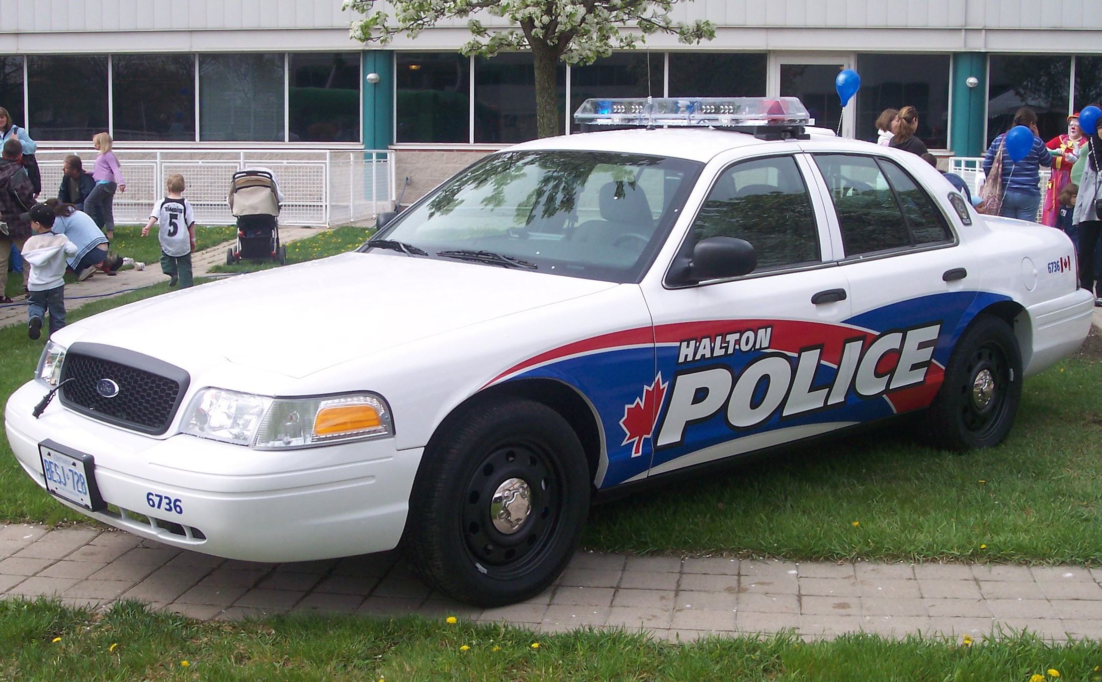 File:Halton Police Car.JPG  Wikimedia Commons