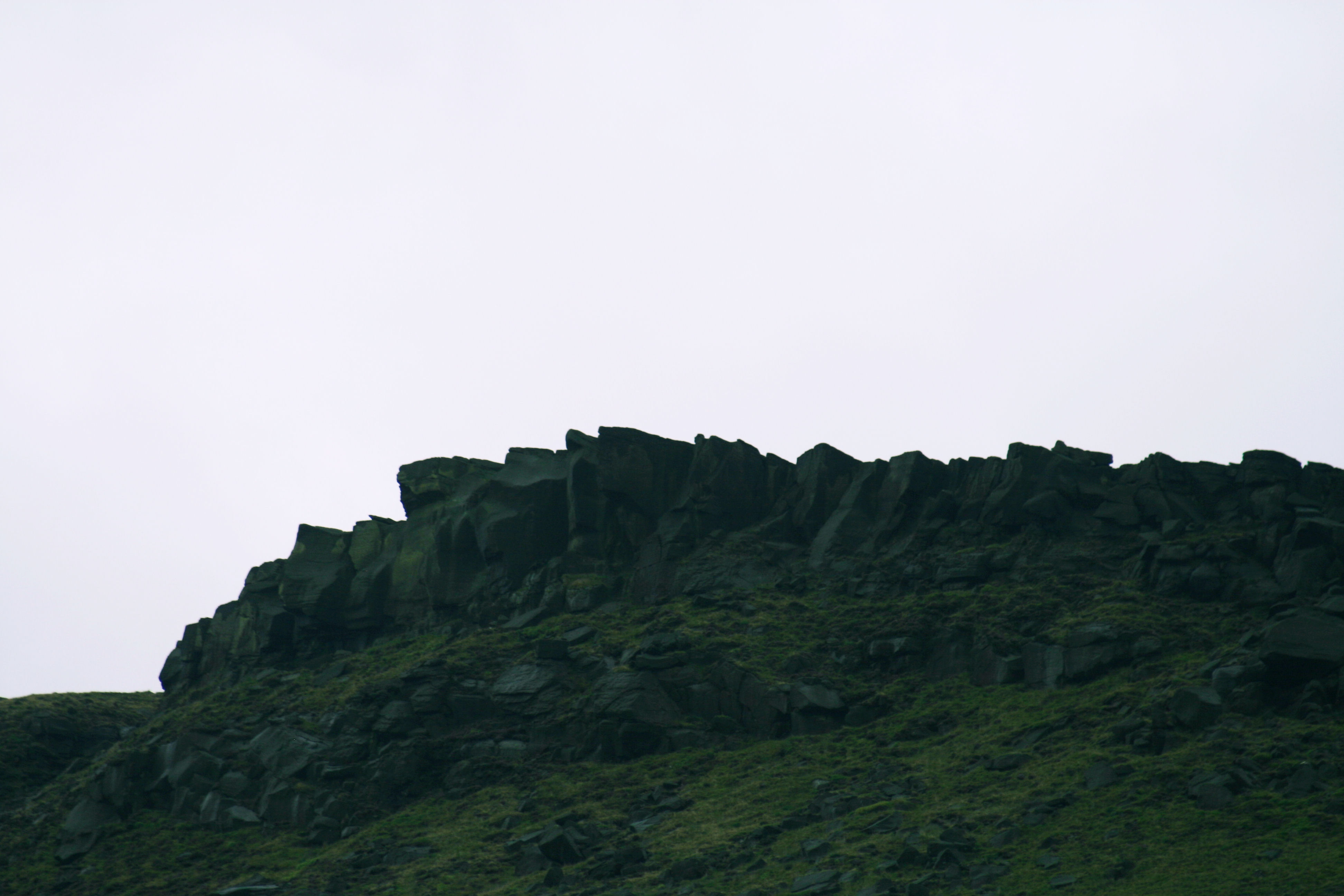 http://upload.wikimedia.org/wikipedia/commons/8/81/Indian_Head_at_Dovestones_Reservoir.jpg