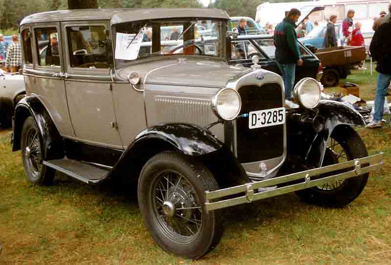 File1930 Ford Model A 4Door Sedan D3285jpg