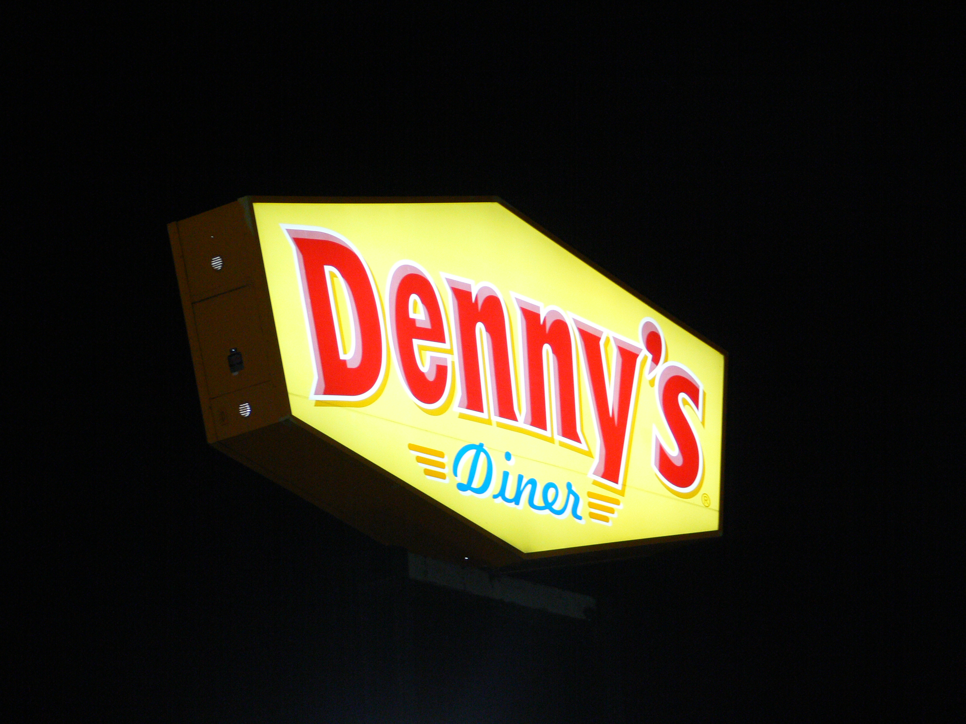 File:Dallas DENNYS Diner sign.jpg - Wikimedia Commons