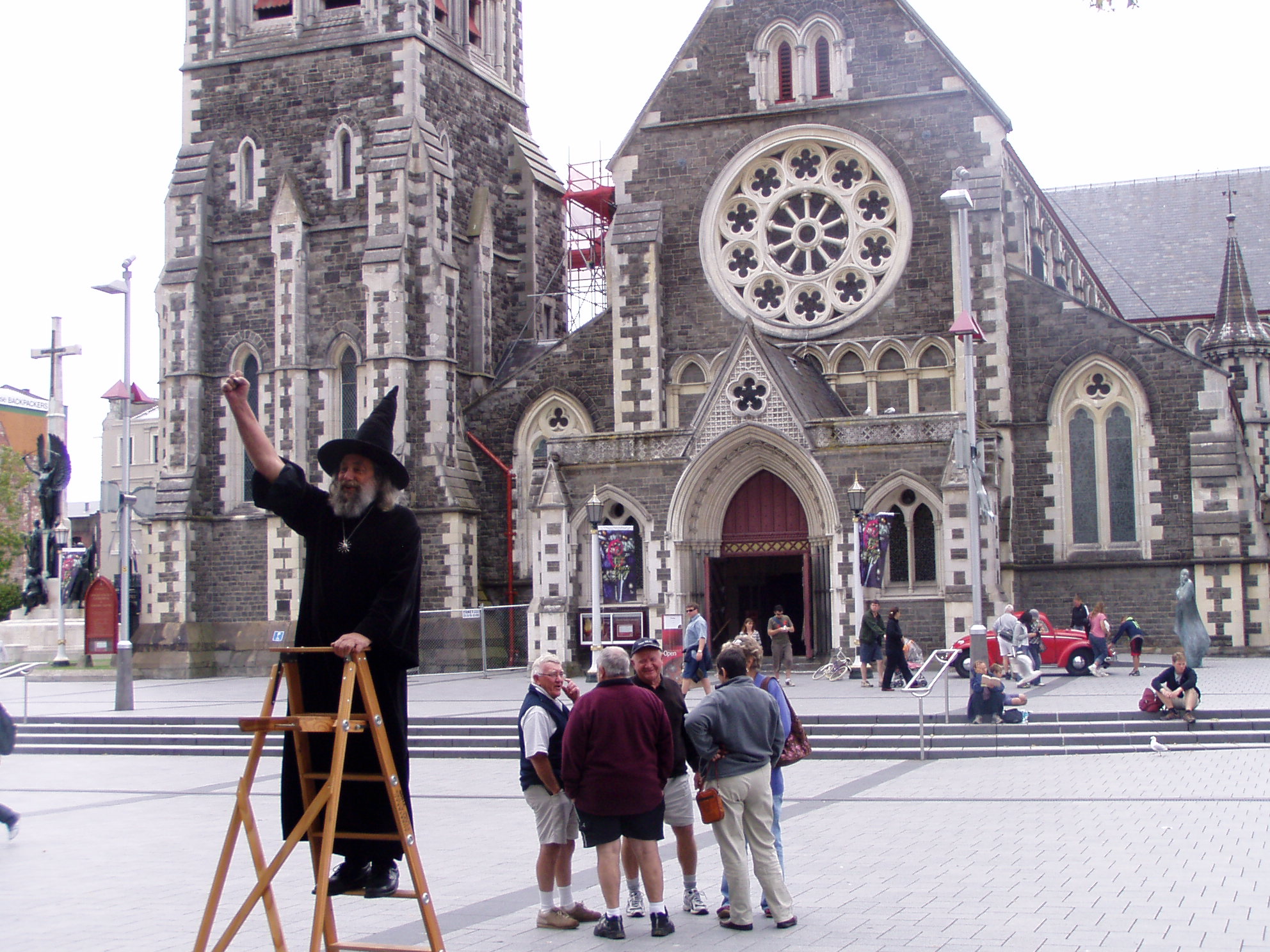 http://upload.wikimedia.org/wikipedia/commons/8/82/Wizard_of_Christchurch.JPG