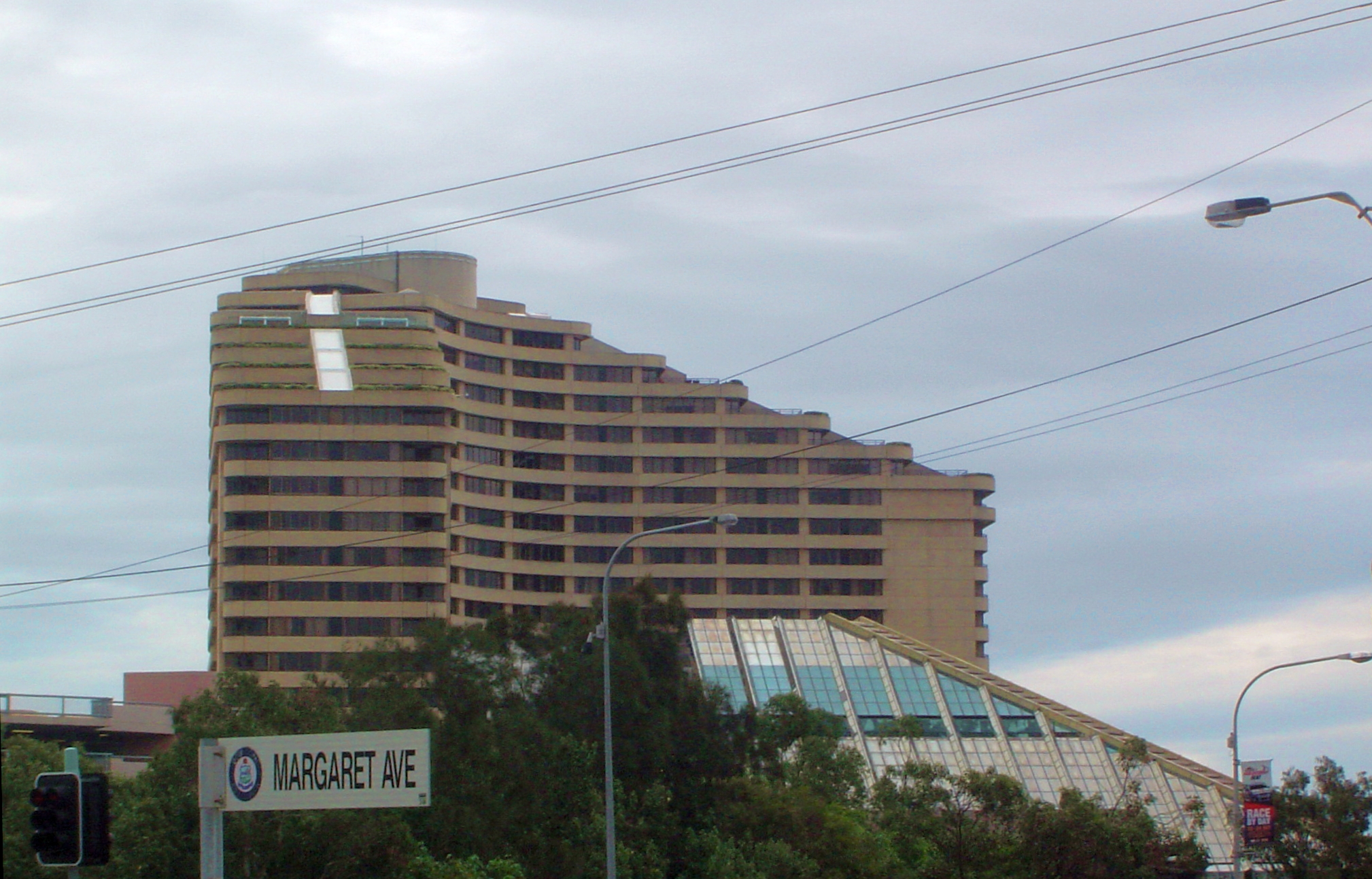 File:Jupiters Casino, Gold Coast.jpg - Wikipedia